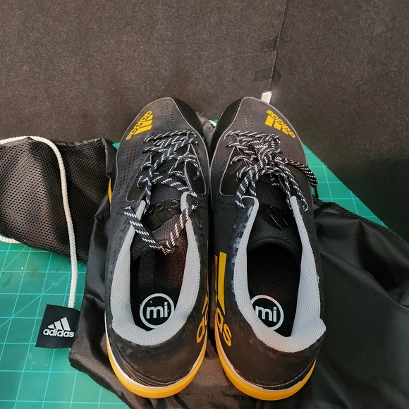 Never worn Adidas Baseball cleats - Picture 3 of 7